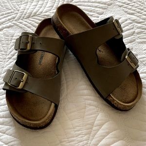 Soft Moc Unisex Childrens Sandals (size 2)